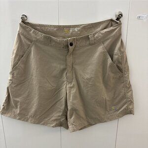 Mountain Hardwear Khaki Shorts Mens Large Hiking Outdoor Climbing Casual...